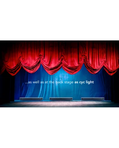 EclCyclorama 100 è un proiettore lineare con ottica soft-edge per applicazioni come CYC o floodlight