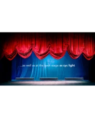 EclCyclorama 100 è un proiettore lineare con ottica soft-edge per applicazioni come CYC o floodlight