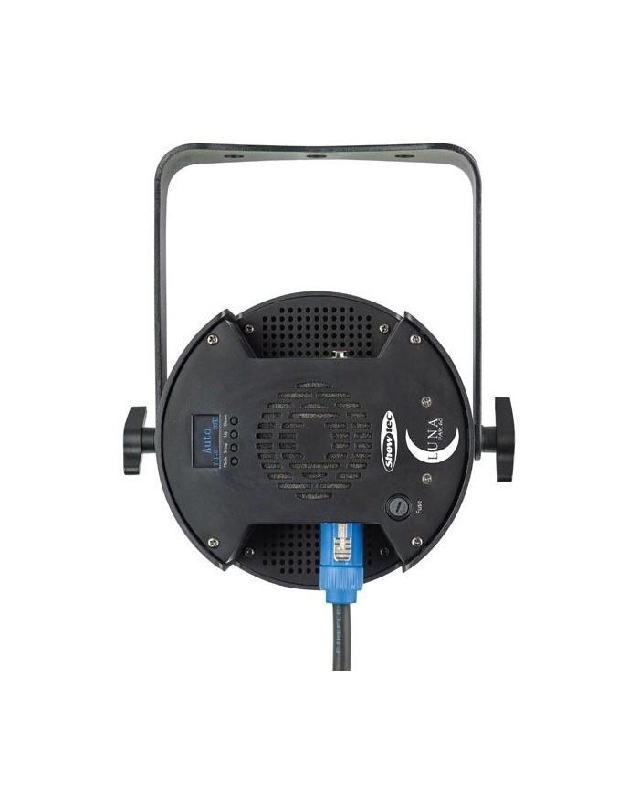 Come illuminare una ampia superficie con fari wash a LED colorati