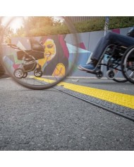 Protezione per cavi con Pedana attraversabile antiscivolo certificata