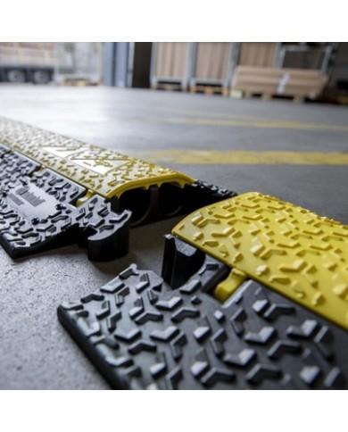 Protezione per cavi con Pedana attraversabile antiscivolo certificata Protezione per cavi con Pedana attraversabile antiscivolo certificata