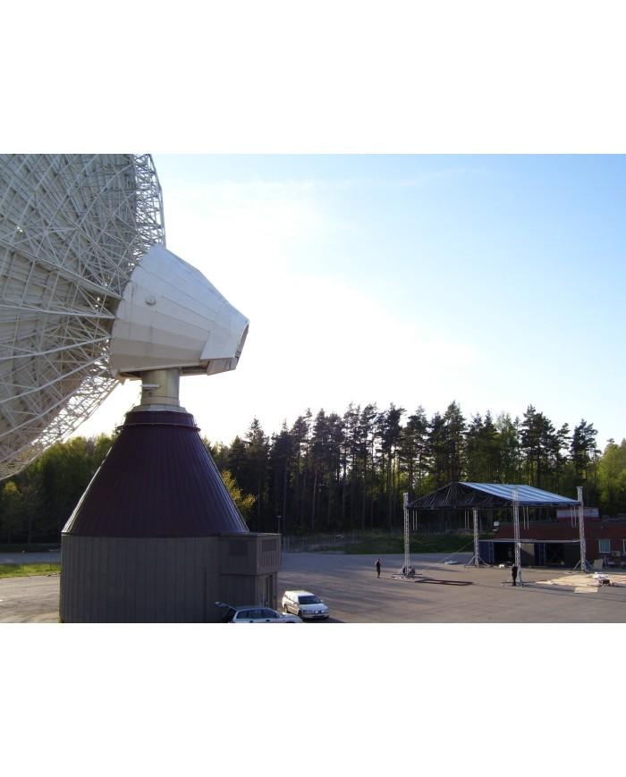 Palco coperto per manifestazioni all' aperto
