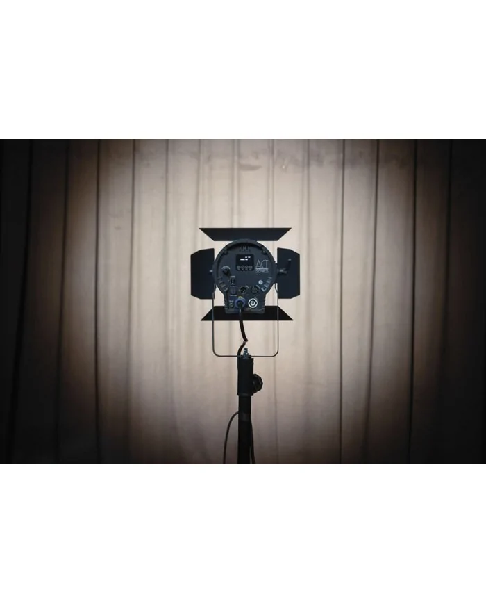 Spot per Teatro da 150 watt a led : molto luminoso: bianco caldo