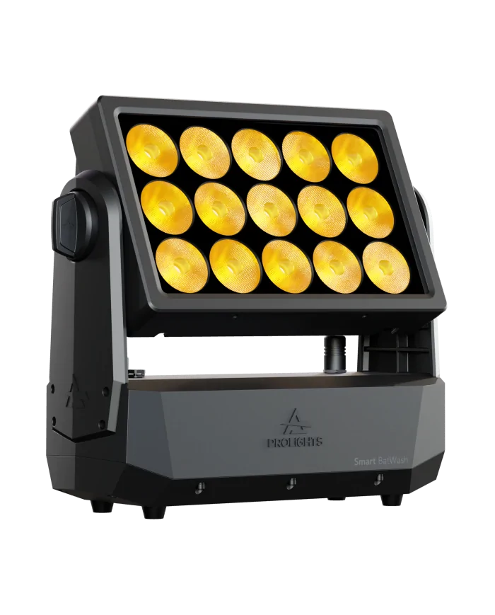 Smart BatWash è un Wash Light outdoor ad alta potenza anche a batterie