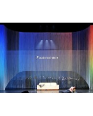 Tende a spaghetti grigi riflettenti per creare ambienti, coreografie