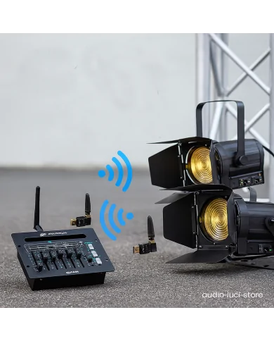 Fari teatrali con mixer DMX completamente Wireless