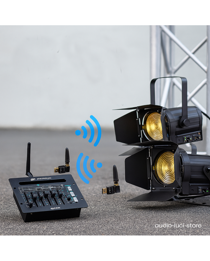 Fari teatrali con mixer DMX completamente Wireless Fari teatrali con mixer DMX completamente Wireless