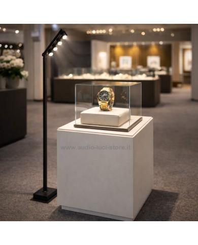 pali con faretti a batteria